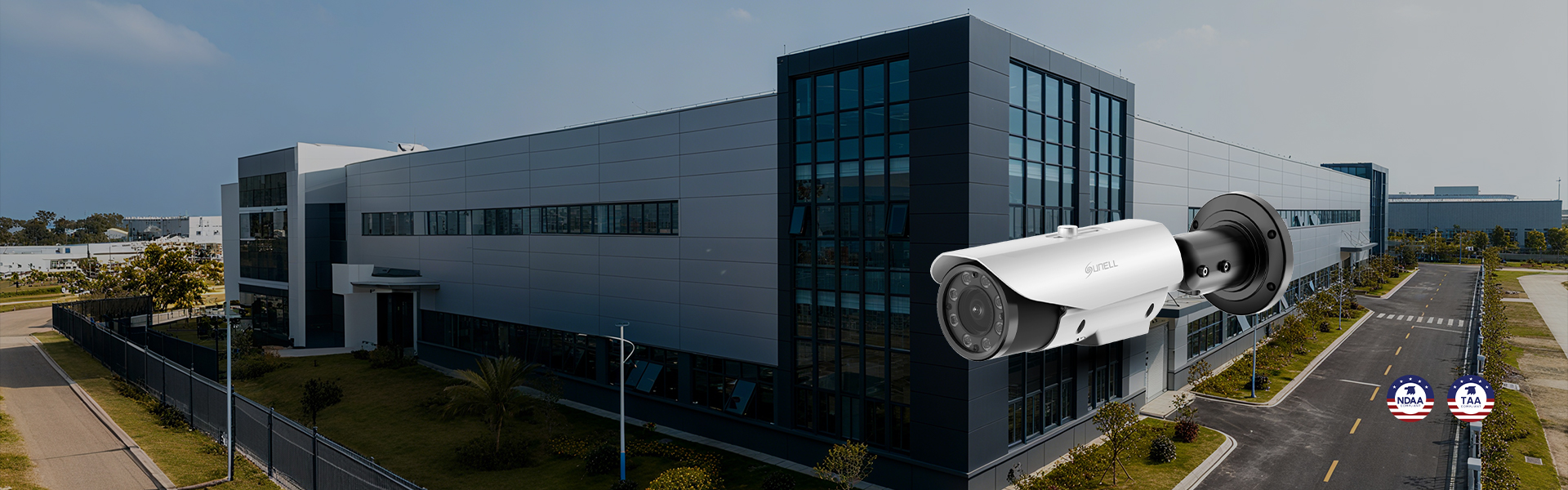 With advanced large-format sensors and night vision imaging, Ultra series cameras deliver sharp, full-color details with clear details in low light and wide-area monitoring.
